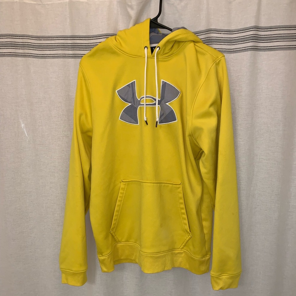 Men’s Under Armour hooded sweatshirt